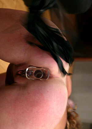 free sex pornphoto 6 Audrey Leigh Lola comet-bondage-focked whippedass
