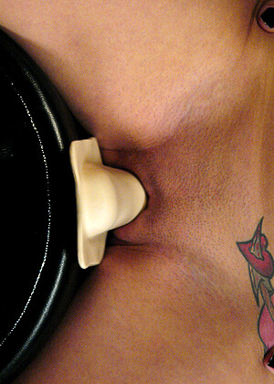 free sex pornphoto 15 Bunnie Sandra Romain ultimatesurrender-lesbian-hd1xage-girl whippedass