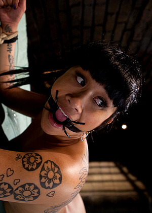 free sex pornphoto 2 Bobbi Starr Dragonlily jail-lesbian-badcock wiredpussy