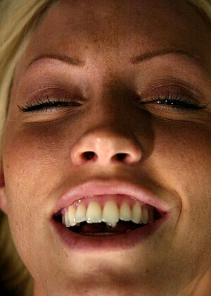 free sex pornphoto 7 Cassie pussu-lesbian-strapon wiredpussy