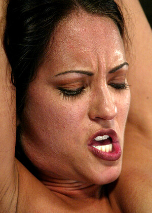 free sex pornphoto 15 Jamie Huxley nudvista-brunette-natural wiredpussy