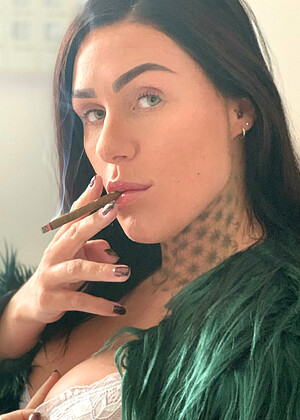 free sex pornphoto 12 Womenwhosmoke Model on3gp-smoking-xxx-gril womenwhosmoke