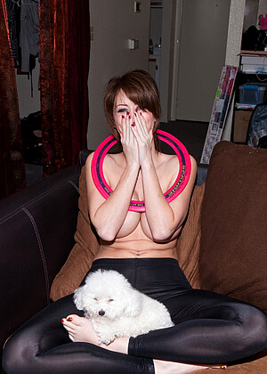 free sex pornphoto 20 Emily Addison neona-non-nude-girlpop-sucking zishy