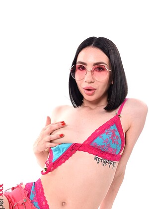 free sex pornphotos Istripper Vivian Grace Asset Glasses Cheggit