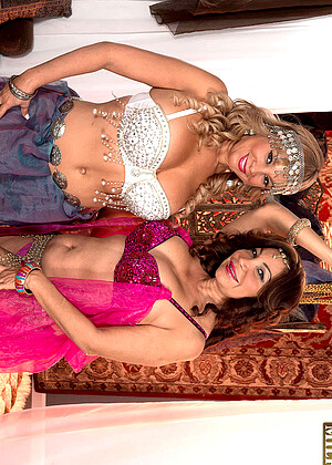 free sex pornphoto 3 Marcella Guerra Sandra Martines 3gpmaga-ffm-sex-image 40somethingmag