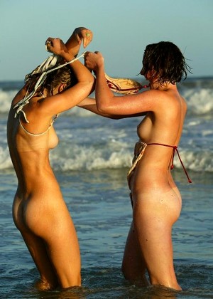 free sex pornphoto 9 Abbywinters Model preg-beach-things abbywinters