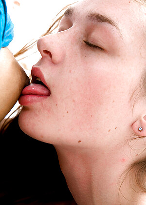 free sex pornphotos Abbywinters Zasha Carly T Shakila Kissing Havi Pussy