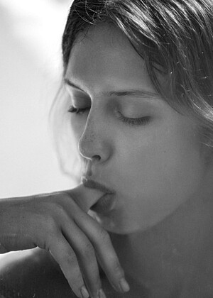 free sex pornphoto 15 Amelie Lou xl-glamour-hotties-scandal amelielou