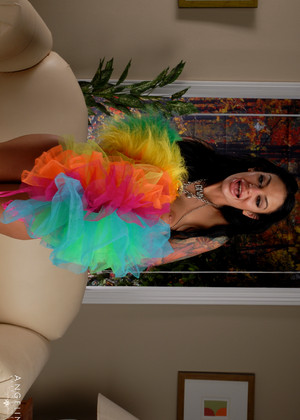 free sex pornphoto 3 Angelina Valentine display-video-down angelinavalentine
