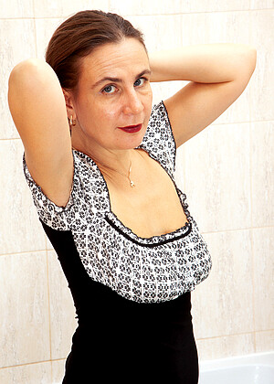 free sex photo 11 Beatrice A hoser-shower-plumper-pass anilos