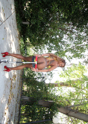 free sex photo 12 Faith Leon exploitedcollegegirls-outdoor-assworld bangbrosnetwork