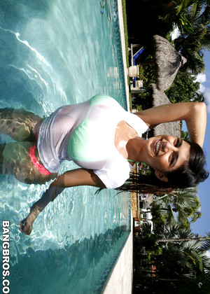 free sex photo 11 Mia Khalifa amateurs-brunette-camera bigtitcreampie