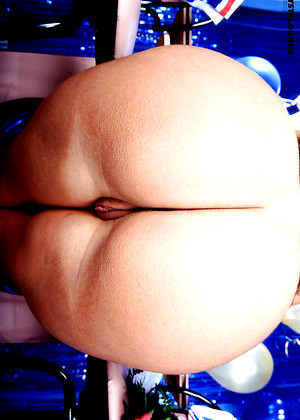 free sex photo 1 Crystal Gunns gym-nipples-pakistani bigtithookers
