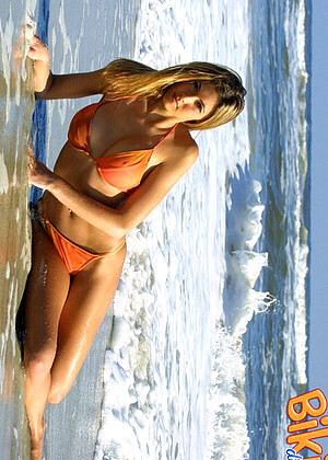 free sex pornphoto 12 Lindsay Schoneweis leanne-wet-doctor-v bikinidream