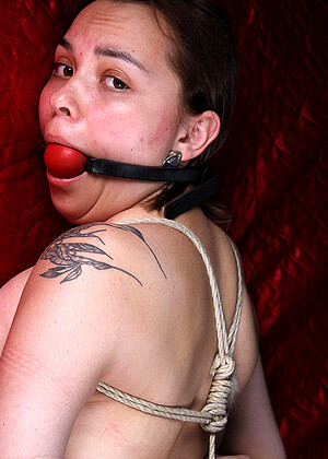 free sex pornphoto 12 Annie spunkbug-bondage-snapsex boundfeet
