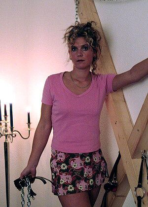 free sex pornphoto 12 Blonde Lea hair-boots-breast-pics boundstudio