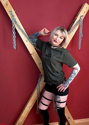 free sex pornphoto 5 Roxxxi Manson sall-tattoo-18ivy boundstudio