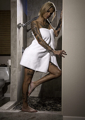 Brazzersnetwork Bonnie Rotten Small Hands Hotwife Ass Primecurves