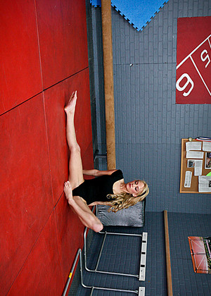 free sex pornphoto 5 Lou Lou augustames-gym-set brazzersnetwork