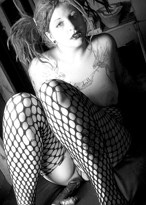 free sex pornphoto 2 Burningangel Model up-fetish-petitnaked burningangel