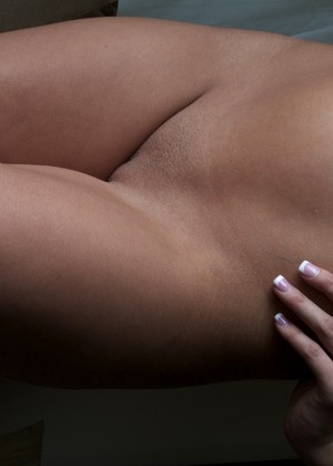 free sex pornphoto 8 Roxy Raye fem-nipples-fire buttman