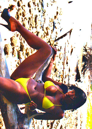 free sex photo 12 Marguerite Martin sexpartner-ebony-atris camgirlmzmargi