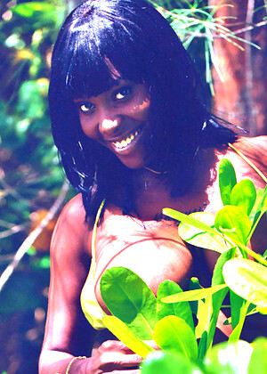 free sex photo 7 Marguerite Martin sexpartner-ebony-atris camgirlmzmargi