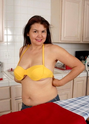 free sex photo 2 Chubbyloving Model indxxx-housewives-big-bra chubbyloving