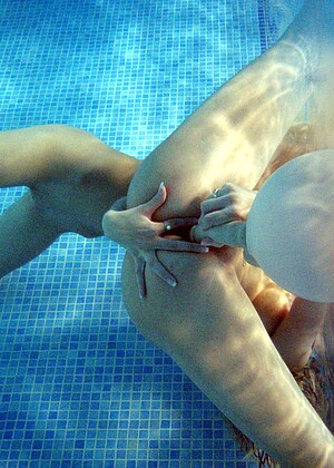 free sex photo 10 Safi A Salma hdvedios-pool-sexpicture clubseventeen