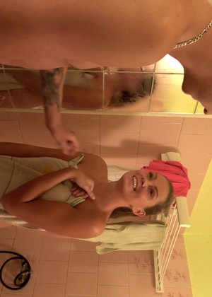 Czechwifeswap Czechwifeswap Model Rough Shower Nylonsnylons