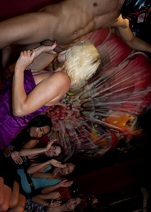 free sex pornphoto 16 Dancingbear Model score-cumshot-hoochies dancingbear
