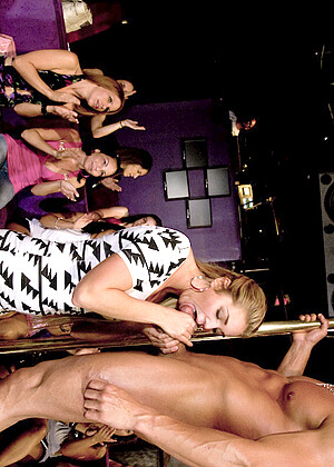 free sex photo 11 Dancingbear Model xxximg-groupsex-boo dancingbear