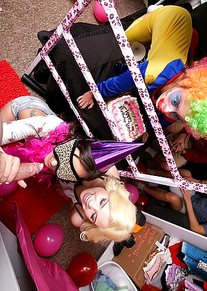 free sex pornphoto 5 Gia Paige fotosxxx-party-tnaflix daredorm