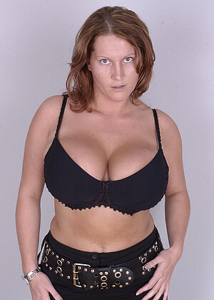 Ddfbusty Laura Orsolya Cathyscravingcom Nipples Cougars Naked