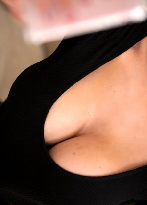 free sex pornphotos Ddfnetworkvr Krystal Webb Gent Big Tits Massage Download