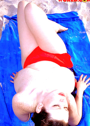 free sex pornphoto 4 Desirae manojobjadeseng-skirt-www-hairysunnyxxx desiraesworld