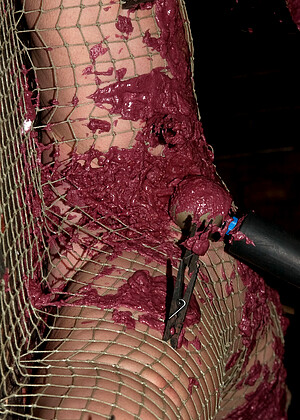 free sex pornphoto 14 Amber Keen Ami Emerson Damon Pierce Natalie Minx gangbanghd-bondage-broadcast devicebondage
