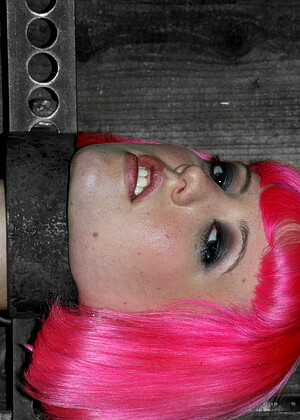free sex pornphoto 12 Amber Rayne Cherry Torn hiden-legs-piedi devicebondage