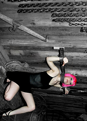 free sex photo 7 Amber Rayne Cherry Torn hiden-legs-piedi devicebondage