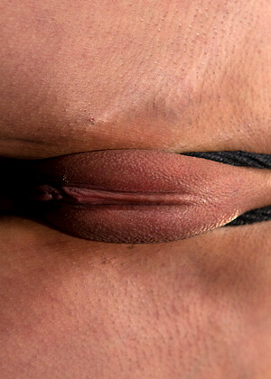 free sex pornphoto 9 Amber Rayne 3d-shaved-bt devicebondage