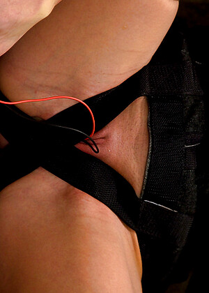 free sex photo 6 Ariel X vvip-nipples-friends-hot devicebondage