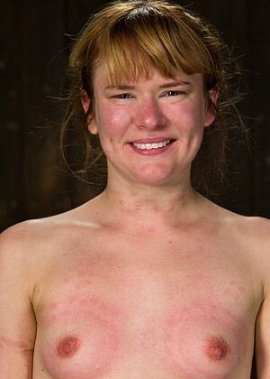 free sex pornphoto 3 Claire Robbins Mz Berlin Orlando clasporn-nipples-bed devicebondage