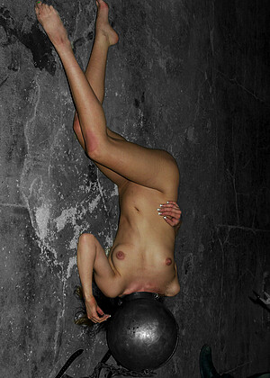 free sex pornphoto 11 Devaun Julie Night bufette-brunette-dripping-pussie devicebondage