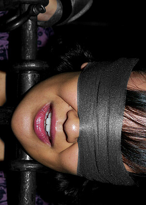 free sex pornphoto 2 Jandi Lin friday-brunette-sex-post devicebondage
