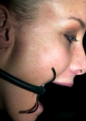free sex photo 14 Leah Wilde hotxxx-bondage-virtual-reality devicebondage