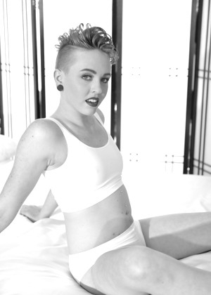 free sex photo 2 Miley Mae sparks-piercing-daughter-xxx devilsfilmparodies
