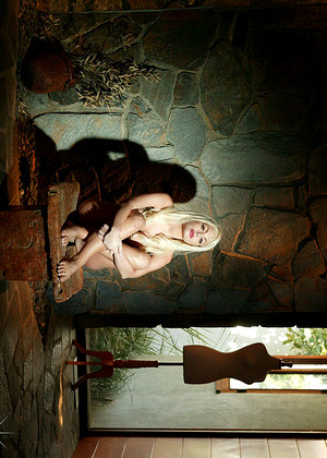 free sex pornphoto 14 Jesse Jane blazzer-black-blond digitalplayground