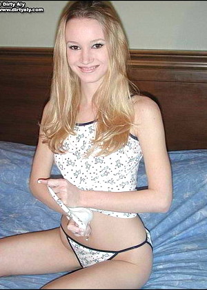 free sex photo 10 Dirty Aly leon-blonde-hallary dirtyaly