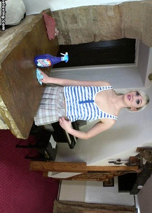 Downblouseloving Downblouseloving Model 20yeargirl Cleavage Xxx Schoolgirl