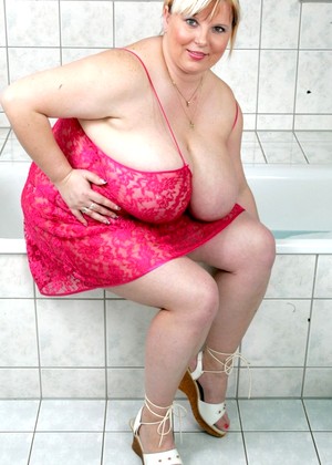 Enormousbabes June Kelly Tamilgirls Bathroom Bizarre Ultra